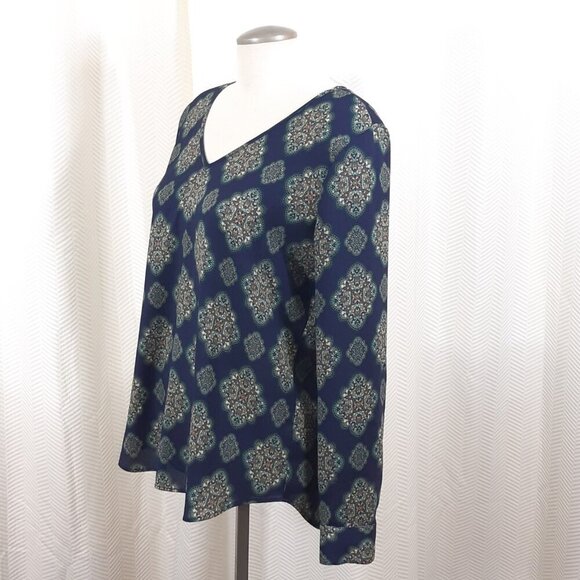 Ann Taylor Womens Medium Blouse Navy Blue Batik Print Long Sleeve V Neck Office - Picture 3 of 6